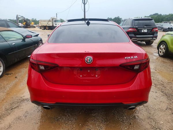 2017 ALFA ROMEO GIULIA TI RWD