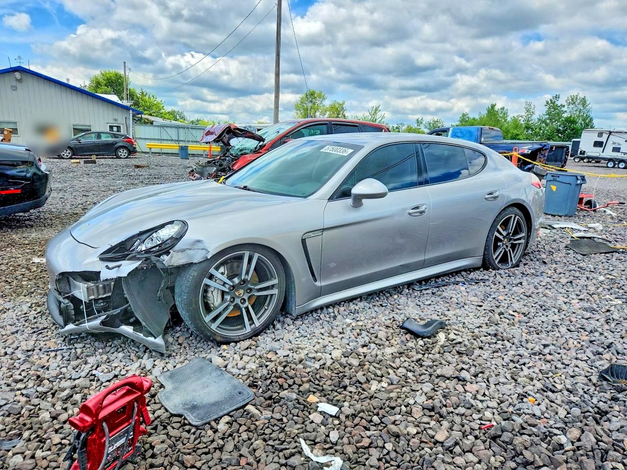 2012 PORSCHE PANAMERA S (2WD), 4S (4WD)