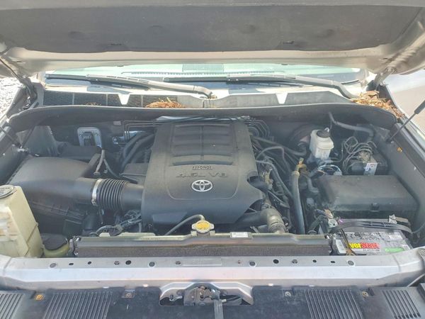 2016 TOYOTA TUNDRA SR/SR5