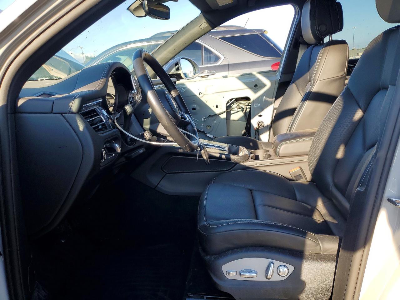 2025 PORSCHE MACAN Macan, Macan T