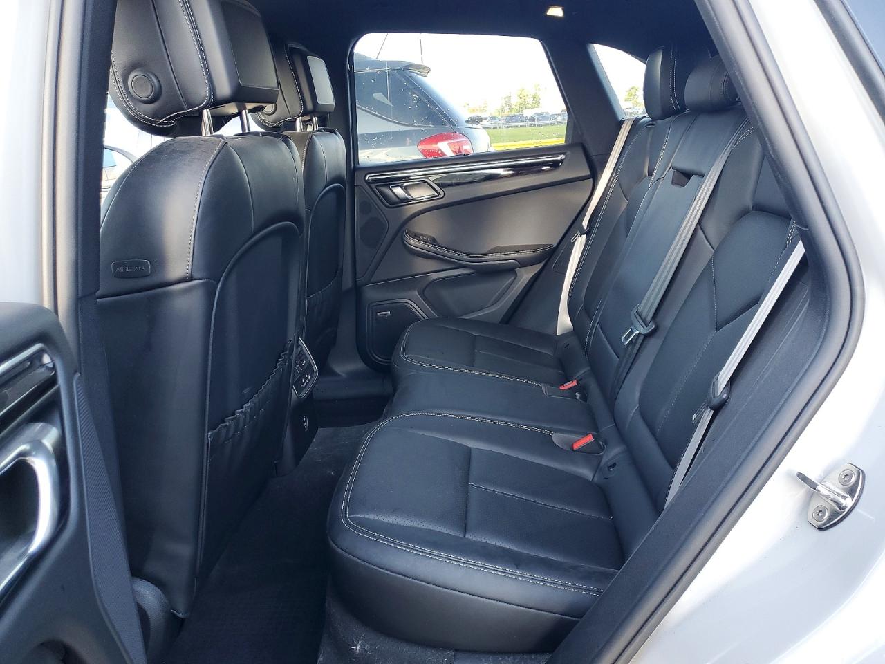 2025 PORSCHE MACAN Macan, Macan T