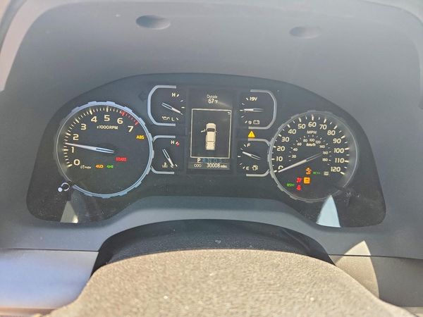 2021 TOYOTA TUNDRA SR5 grade