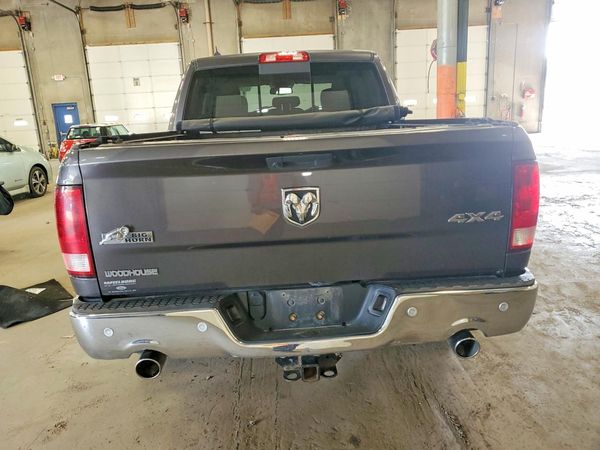 2018 RAM 1500 SLT