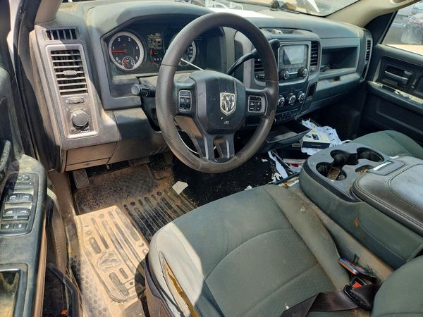 2014 RAM 3500 CREW CAB CHASSIS 4X4