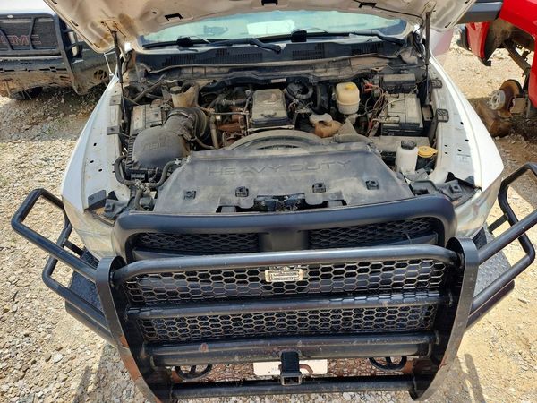 2014 RAM 3500 CREW CAB CHASSIS 4X4