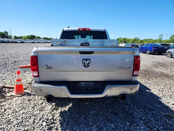 2016 RAM 1500 SLT