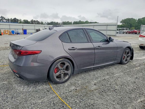 2018 ALFA ROMEO GIULIA RWD