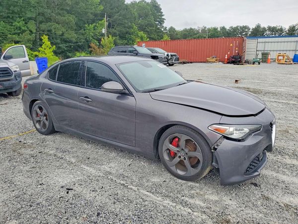 2018 ALFA ROMEO GIULIA RWD