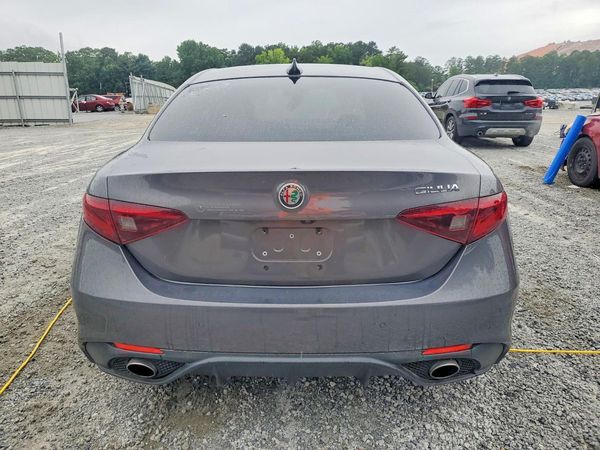 2018 ALFA ROMEO GIULIA RWD