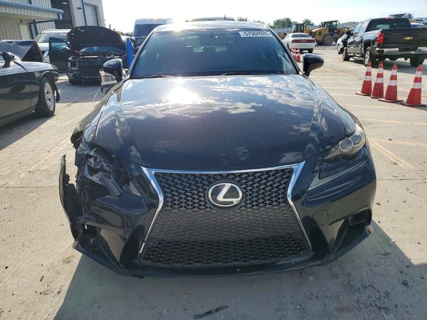 2016 LEXUS IS 200t