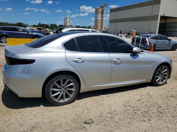 2017 ALFA ROMEO GIULIA TI AWD