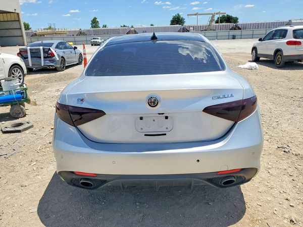 2017 ALFA ROMEO GIULIA TI AWD
