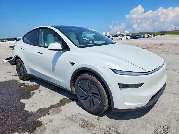 2026 TESLA MODEL Y
