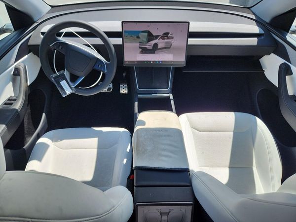 2026 TESLA MODEL Y