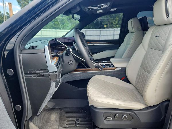 2025 CADILLAC ESCALADE Sport Platinum