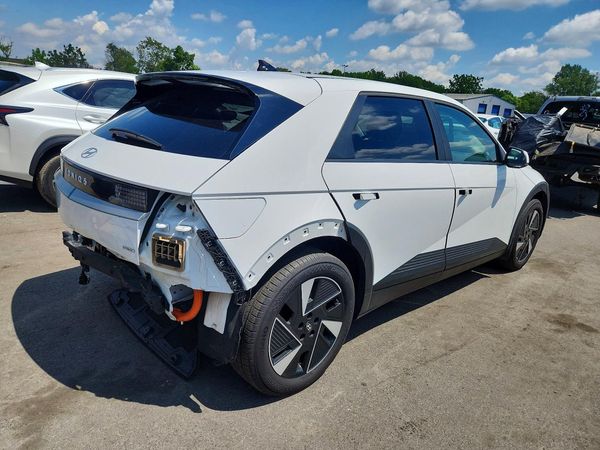 2025 HYUNDAI IONIQ 5 SE