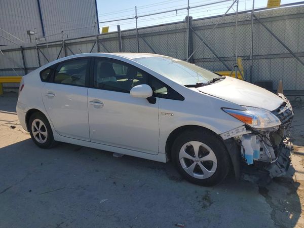 2015 TOYOTA PRIUS