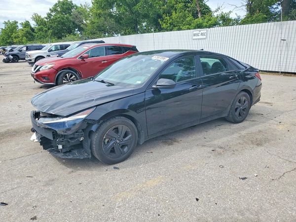 2022 HYUNDAI ELANTRA SEL