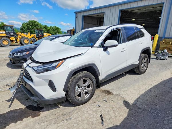 2025 TOYOTA RAV4 — DSFA — Front 3/4