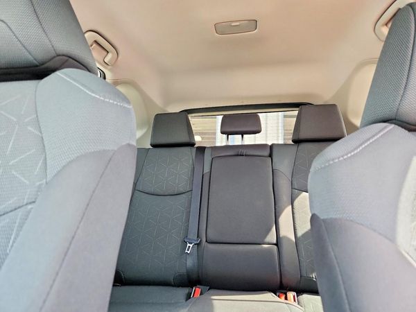 2025 TOYOTA RAV4 XLE — SUVN