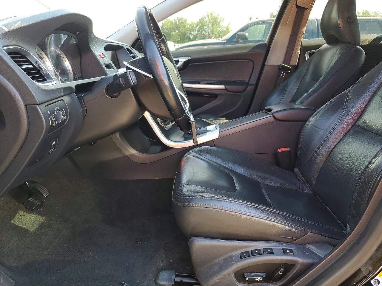 2013 VOLVO S60