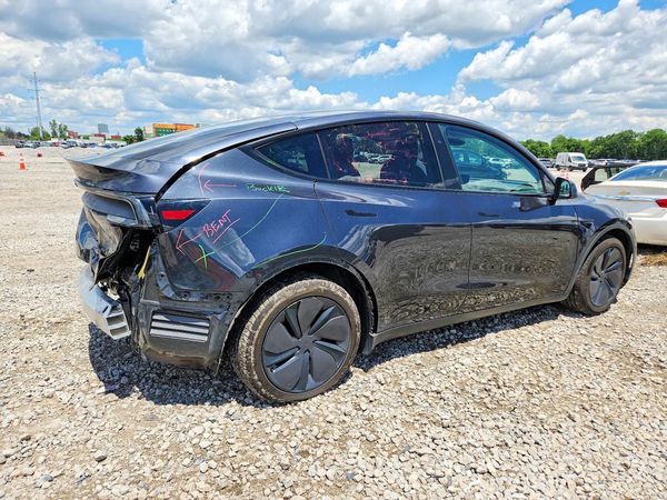 2026 TESLA MODEL Y