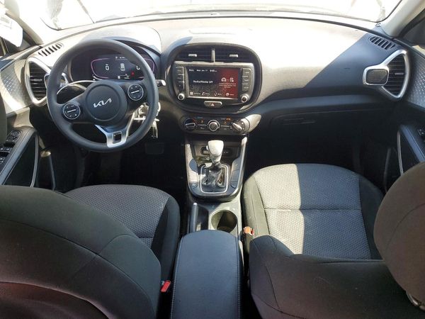 2023 KIA SOUL LX, S