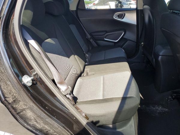 2023 KIA SOUL LX, S