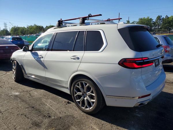 2025 BMW X7 xDrive40i