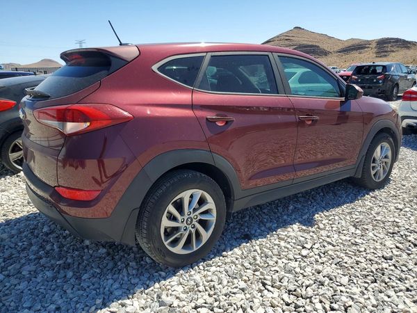 2017 HYUNDAI TUCSON SE (no options)