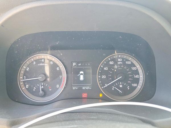 2017 HYUNDAI TUCSON SE (no options)