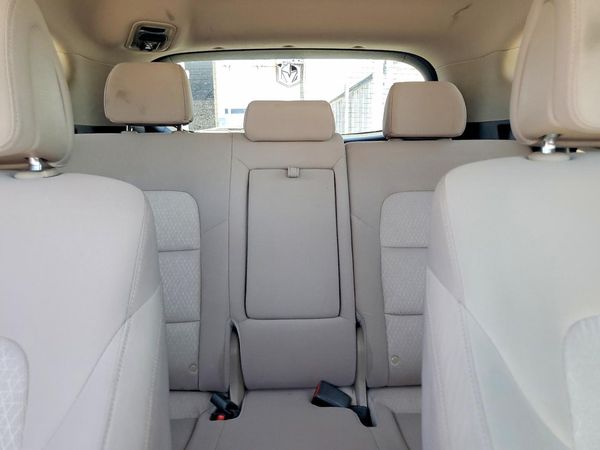 2017 HYUNDAI TUCSON SE (no options)