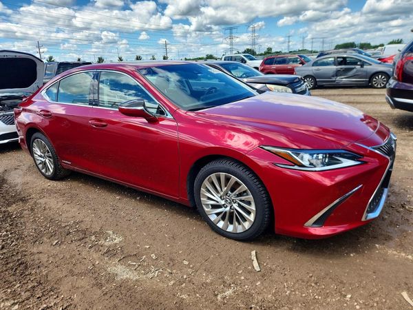 2019 LEXUS ES 300h