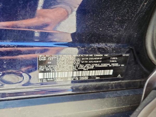 2024 TOYOTA RAV4 XLE
