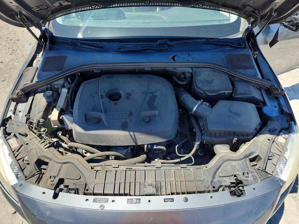 2017 VOLVO S60 CROSS COUNTRY