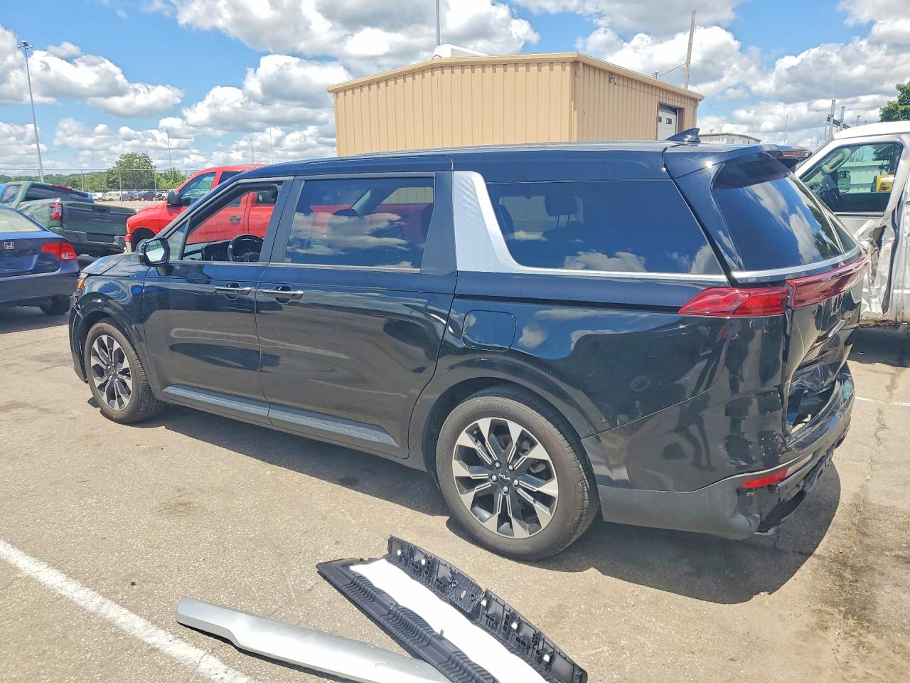 2024 KIA CARNIVAL EX