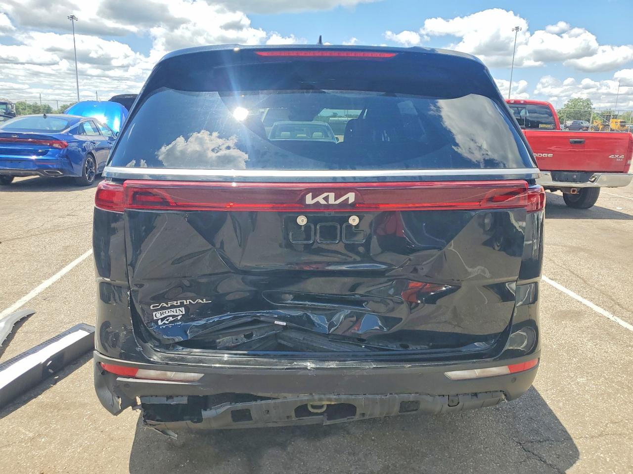 2024 KIA CARNIVAL EX