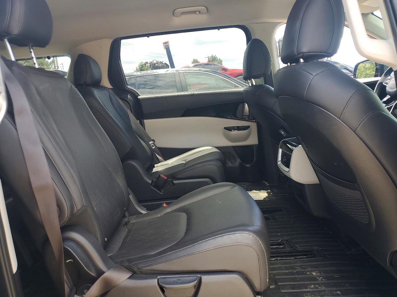 2024 KIA CARNIVAL EX