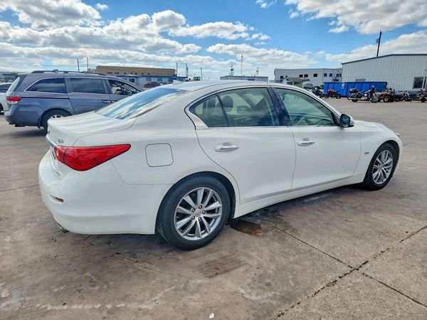 2017 INFINITI Q50
