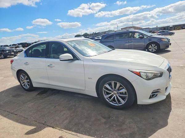 2017 INFINITI Q50