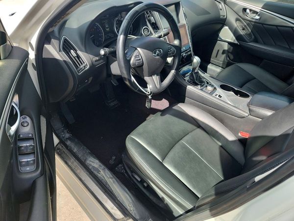 2017 INFINITI Q50
