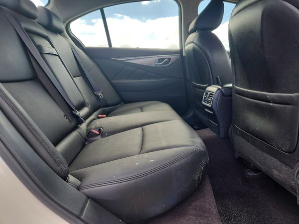 2017 INFINITI Q50