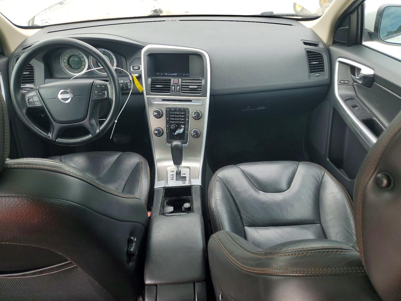 2011 VOLVO XC60