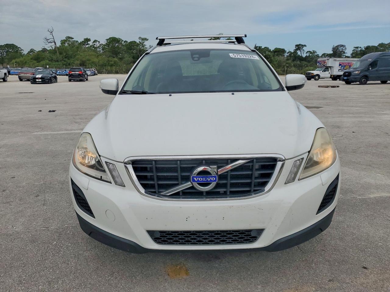 2011 VOLVO XC60