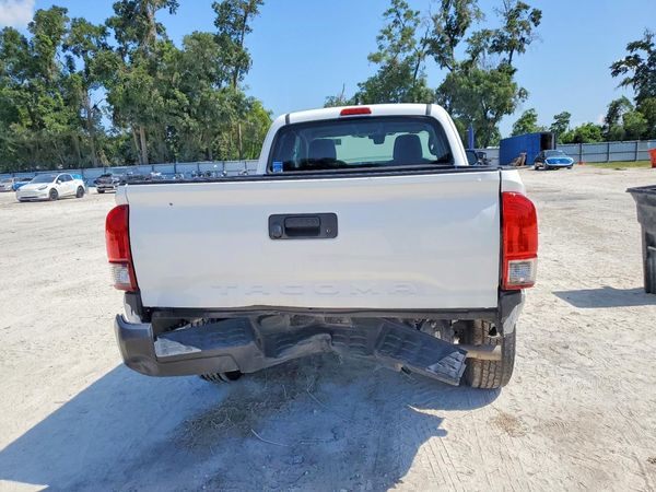 2022 TOYOTA TACOMA SR5