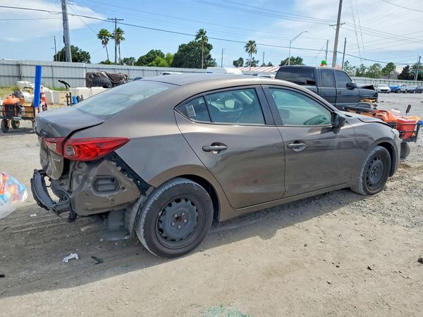 2017 MAZDA 3