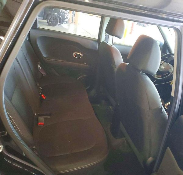 2017 KIA SOUL Base