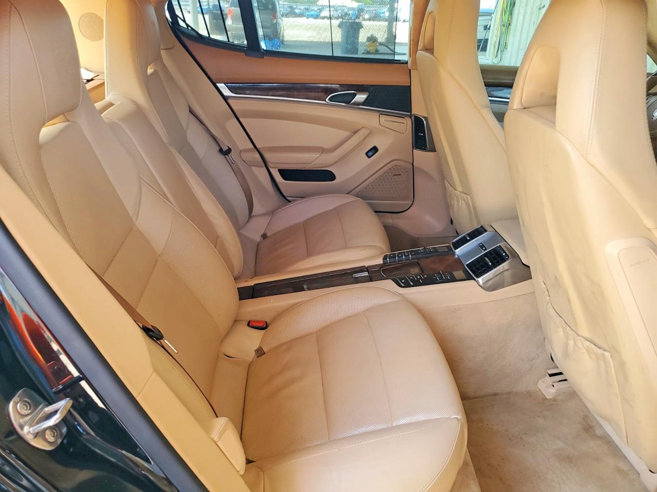 2012 PORSCHE PANAMERA S (2WD), 4S (4WD)