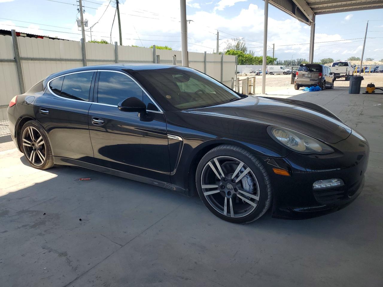 2012 PORSCHE PANAMERA S (2WD), 4S (4WD)