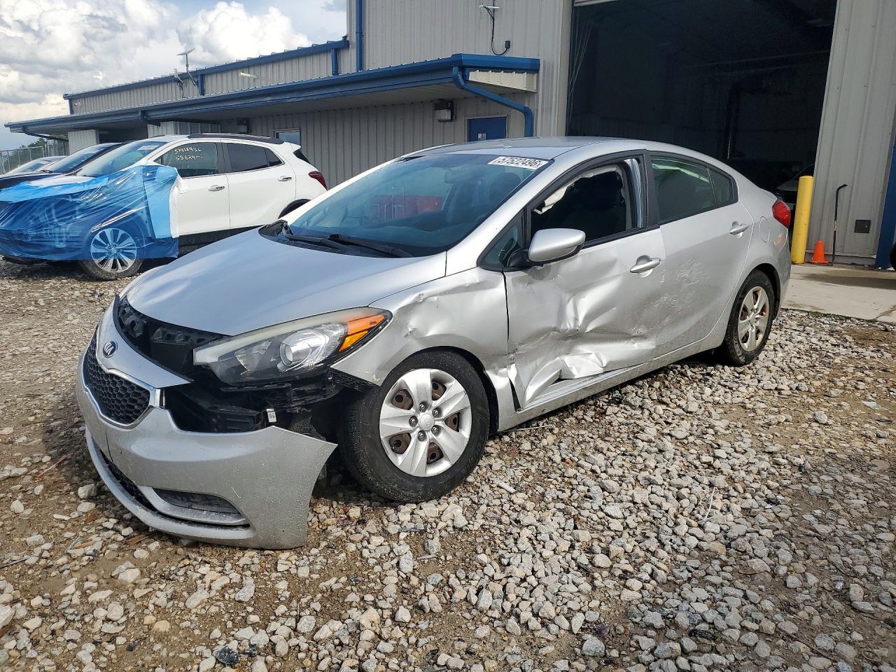 2016 KIA FORTE GL (Middle-Low Grade)